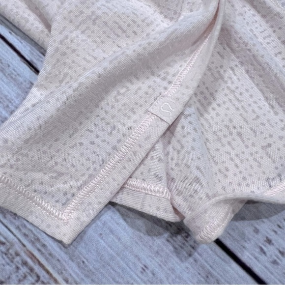 Lululemon Tee - Picture 7 of 7